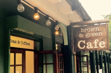 Brown & Green Cafe