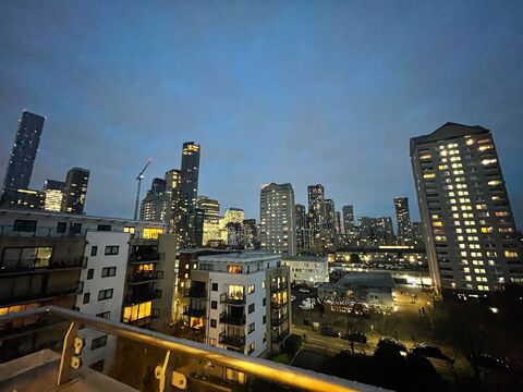  view of Westferry Road Flat