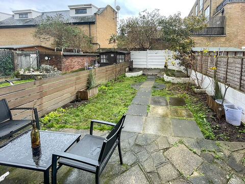  view of Florida Street, E2 Maisonette