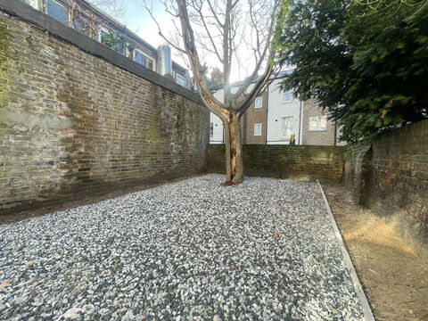  view of Old Kent Road, London, SE1 Flat