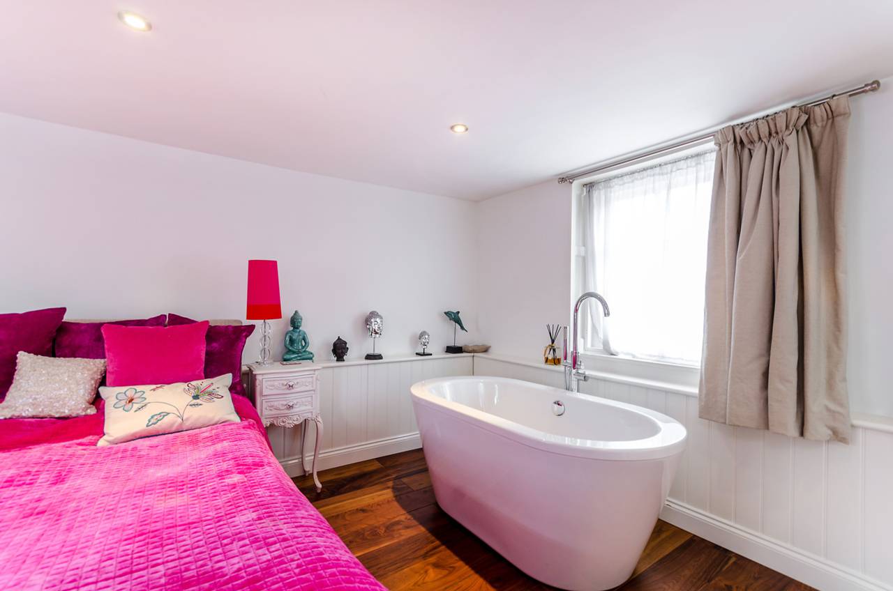 statement-bath, contemporary