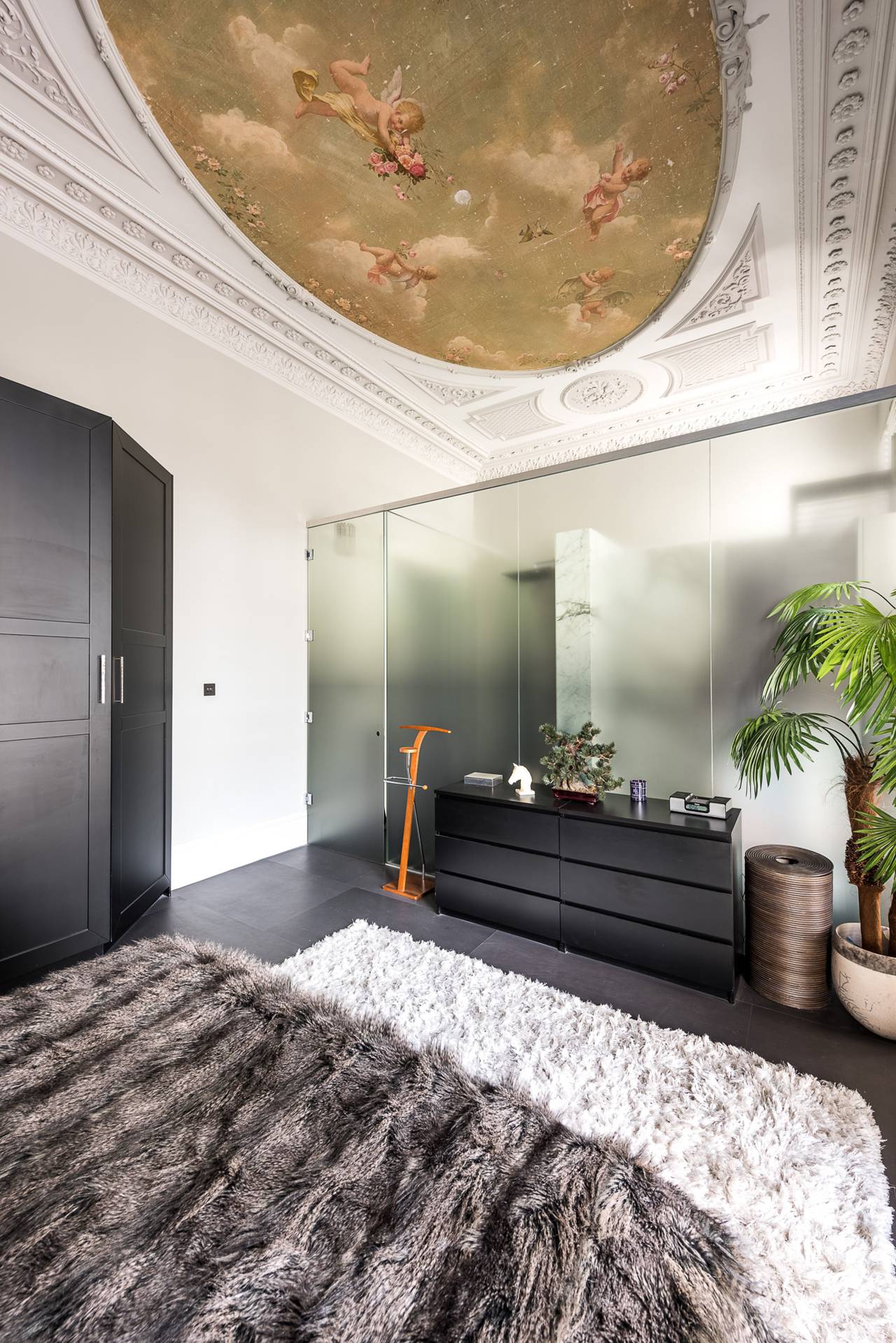 hotel-chic, contemporary