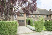 Raeburn Close, Hampstead Garden Suburb Raeburn Close, Hampstead Garden Suburb